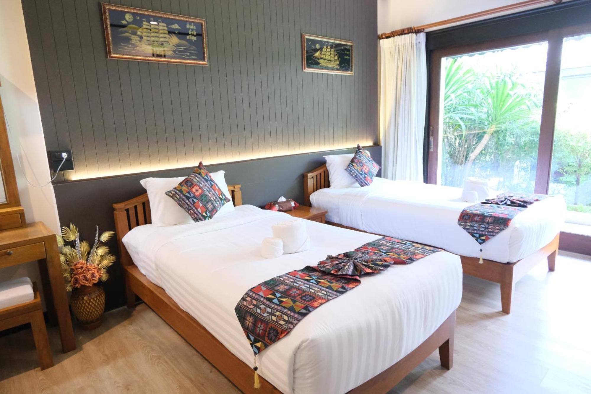 Vimarn Kaew Village And Resort Chiang Mai Bagian luar foto