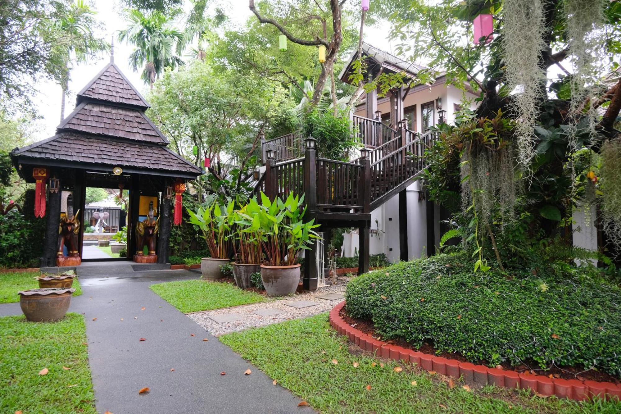 Vimarn Kaew Village And Resort Chiang Mai Bagian luar foto