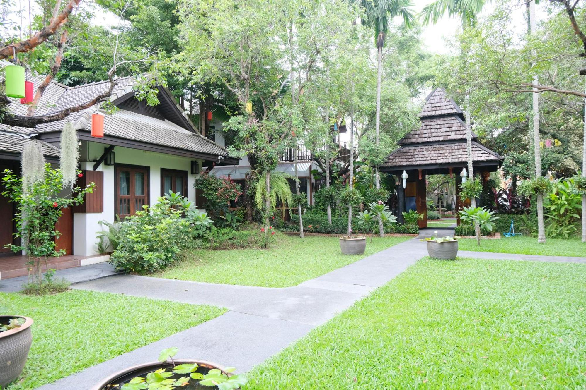 Vimarn Kaew Village And Resort Chiang Mai Bagian luar foto