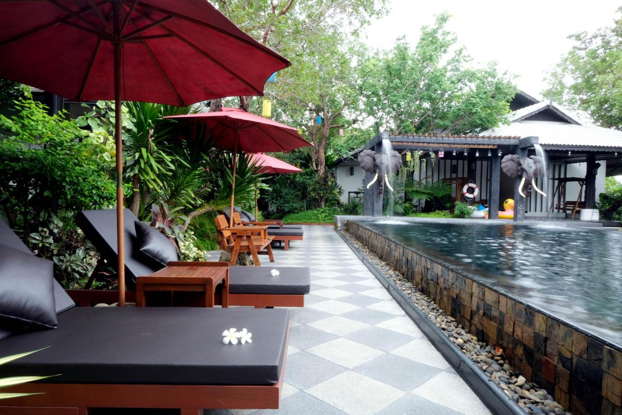 Vimarn Kaew Village And Resort Chiang Mai Bagian luar foto